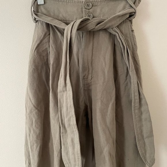 Apiece Apart Bendita Tie-Waist Pleated Pants in Pistachio Size 4 - Picture 5 of 9